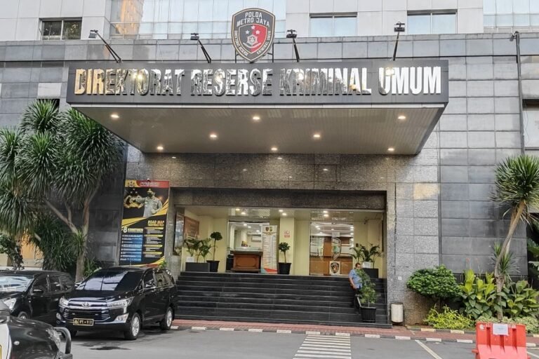 Polisi ungkap kasus laman judol di sebuah warkop di Jakarta Barat