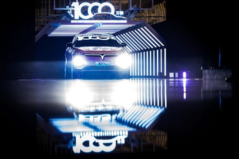 Perusahaan multinasional genjot lonjakan pesat NEV di China