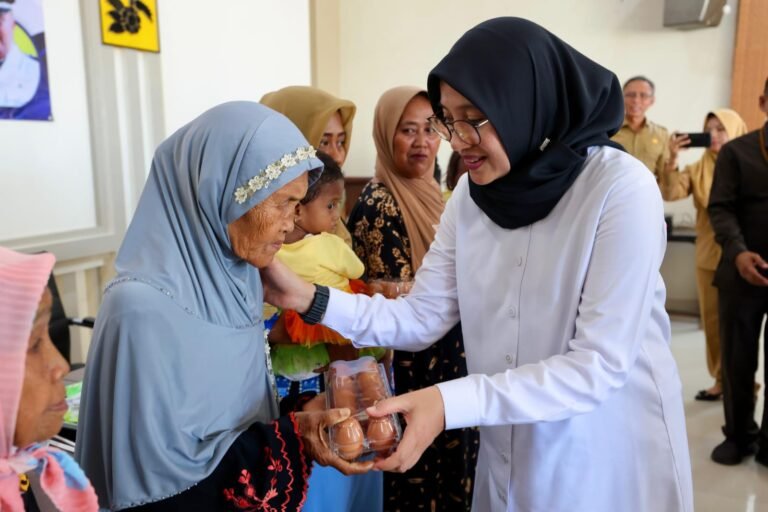 Desa di Banyuwangi Kembangkan Peternakan Ayam Petelur, Hasilnya Dibagikan untuk Warga Miskin