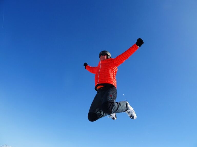 sky-adventure-jump-jumping-blue-extreme-sport-554812-pxhere.com