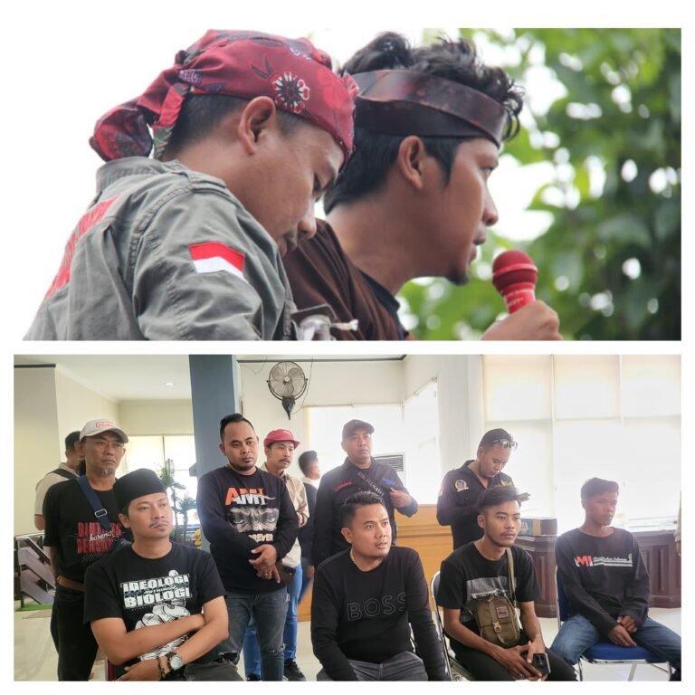 Kecewa Dengan Janji Busuk DPRD Jatim, AMI : Bakal Kubur Dengan Sampah