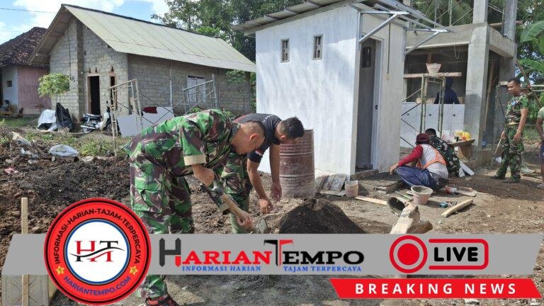 TNI dan Warga Kompak Tuntaskan Pembangunan MCK di Lokasi TMMD
