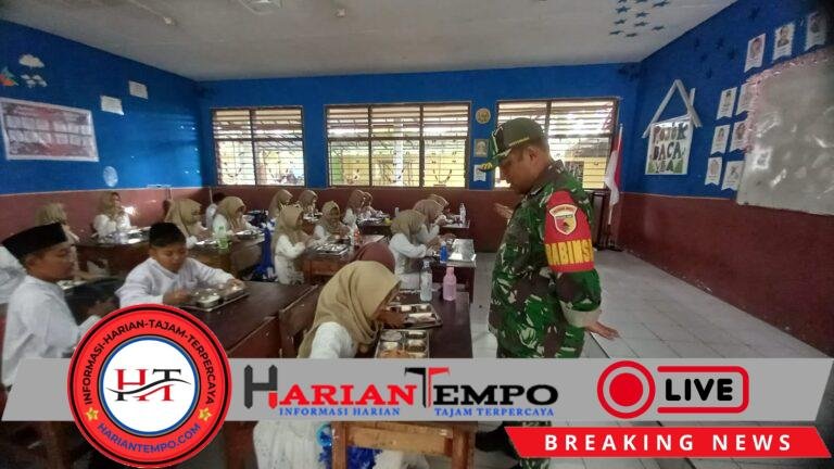 Babinsa Koramil 0825/20 Songgon Dampingi Distribusi Makan Bergizi Gratis Uuntuk 2.805 Siswa
