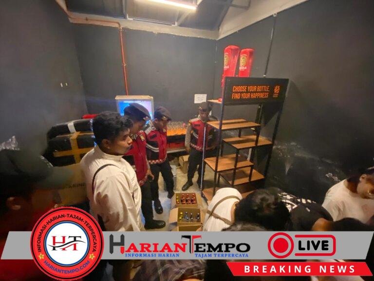 Harkamtibmas Polres Tulungagung Gelar Razia, Puluhan Botol Miras Diamankan