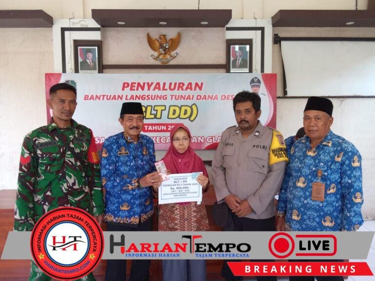 Babinsa Rejosari Dampingi Penyaluran BLT DD, Pastikan Tepat Sasaran dan Aman