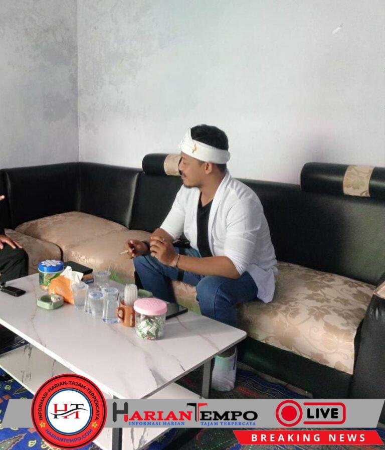 Raden Teguh Firmansyah Ledek Rencana Demo Para Kades: “Kalau Bersih Takkan Segenting Itu. Kritik Kok Dibalas Teriak