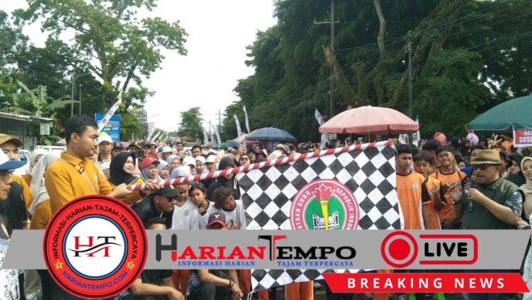 Ribuan Guru Padati RTH Maron, PGRI Banyuwangi Gelar Jalan Sehat HUT ke-80